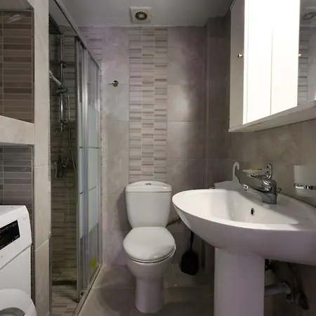 Maisonette 87